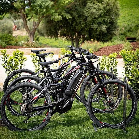 Mastrojanni Relais 农家乐 *