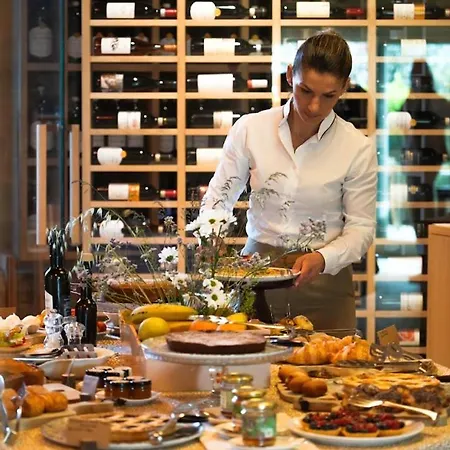 Gospodarstwo agroturystyczne Mastrojanni Relais *